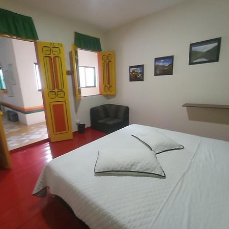 Golden Frog Manizales Hostel Exterior photo